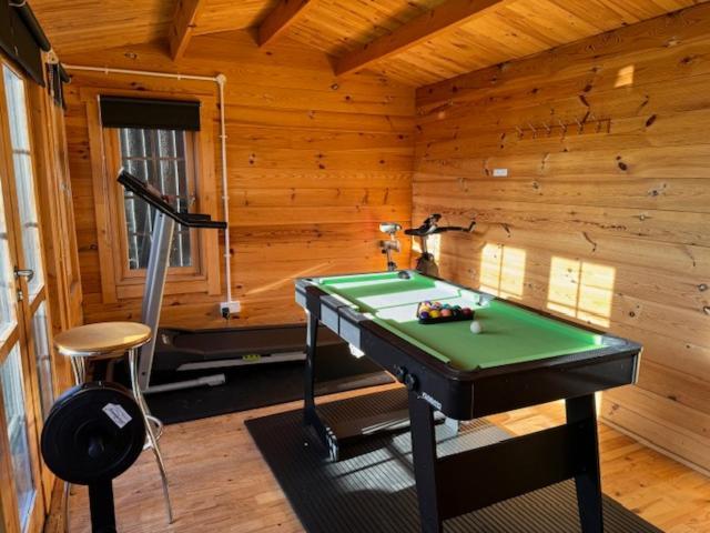 Netflix Home Jacuzzi Gym Fast Wifi Ps5 Free Parking 2 Spaces Hereford Eksteriør billede